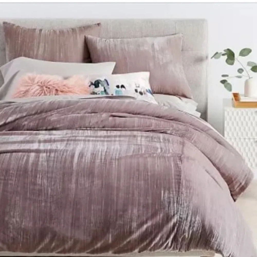 West Elm Velvet Crinkle Queen Duvet Cover AND 4 pillowcases